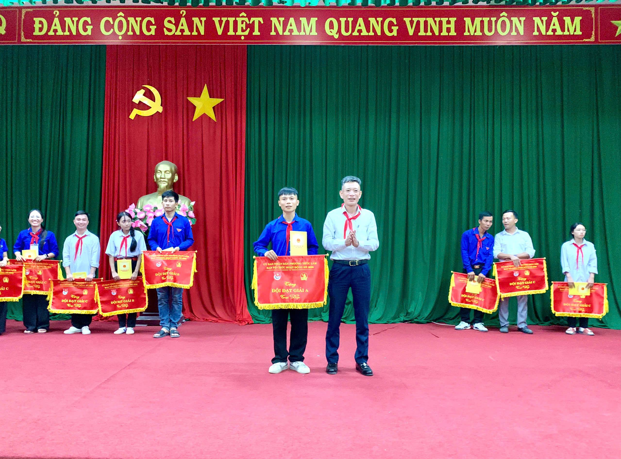 Anh-tin-bai
